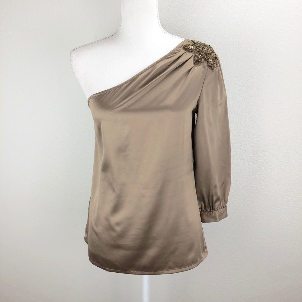 NWT stunning Jennifer Lopez one shoulder top